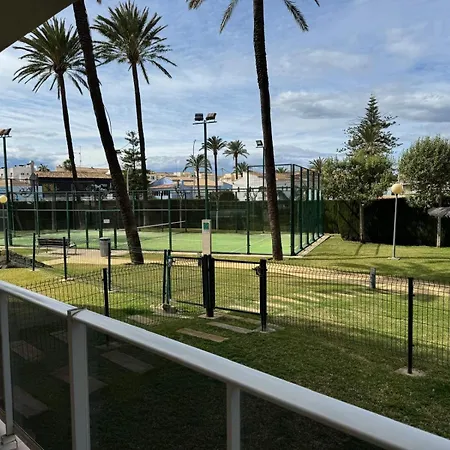 Bajo Con Jardin Junto A La Playa Appartement